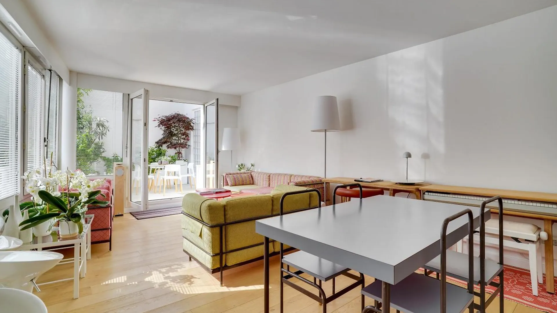 Apartment Bastille Design With Ac Terrace 5 People By Weekome