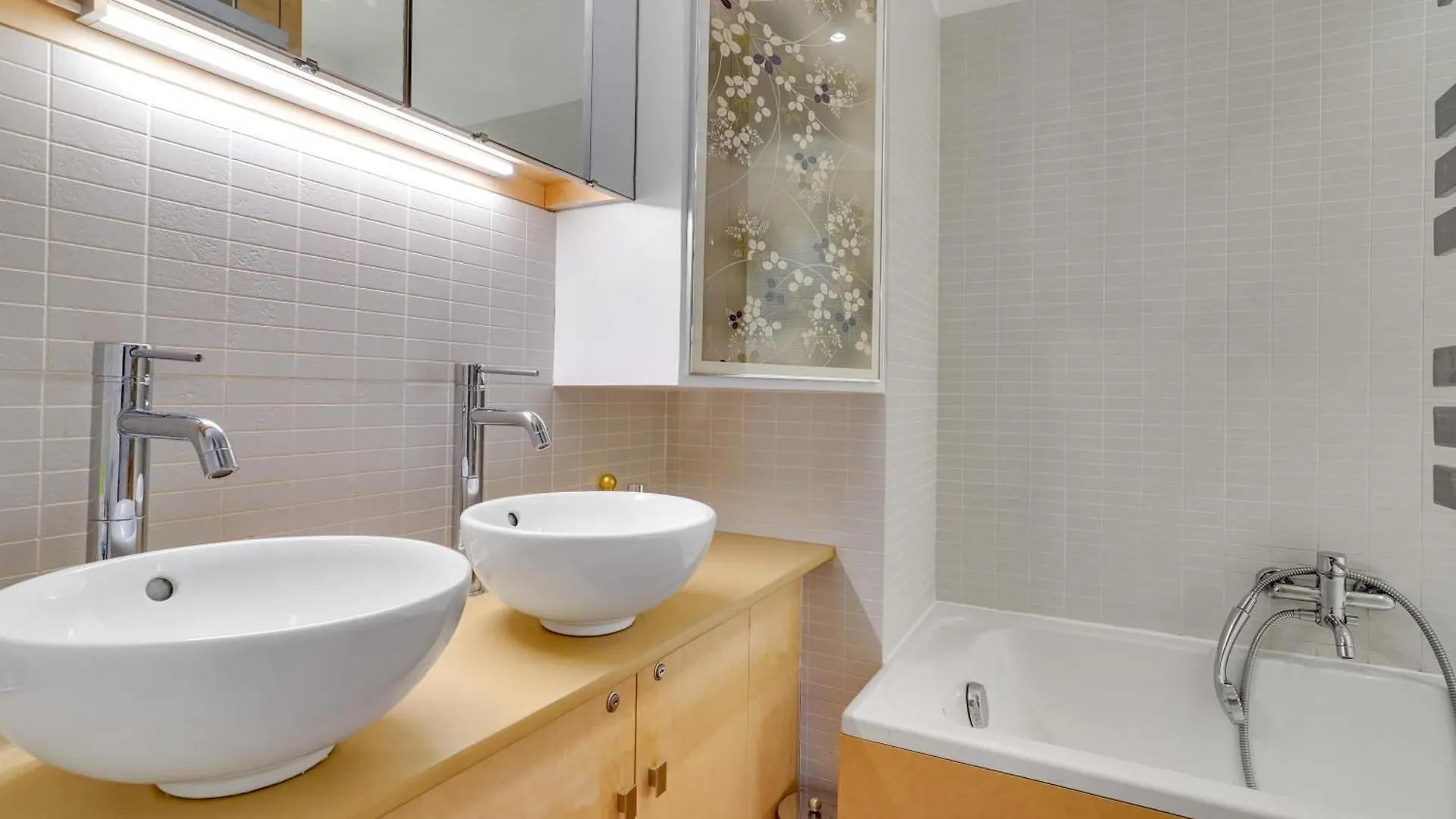 Bastille Design With Ac Terrace 5 People By Weekome Apartment *
