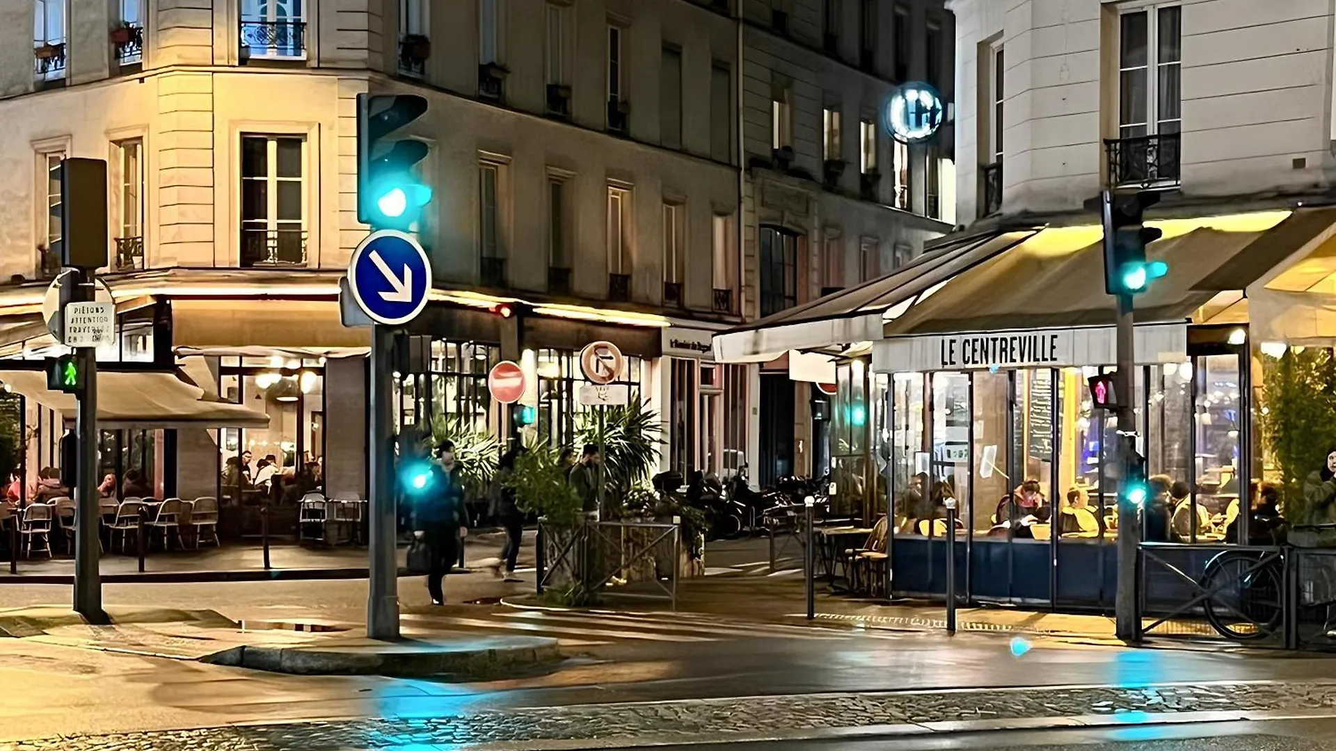 Bastille Design With Ac Terrace 5 People By Weekome * Paris
